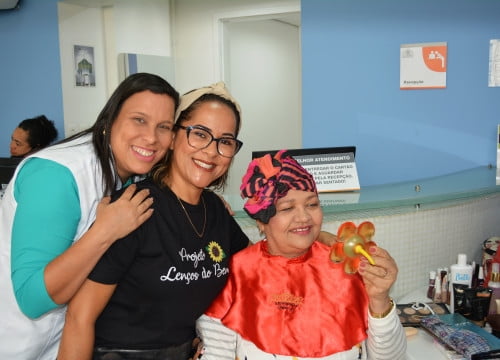 Ação resgata autoestima de pacientes oncológicos no Hospital Santa Izabel